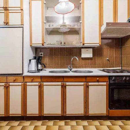 Apartment In 5747 B