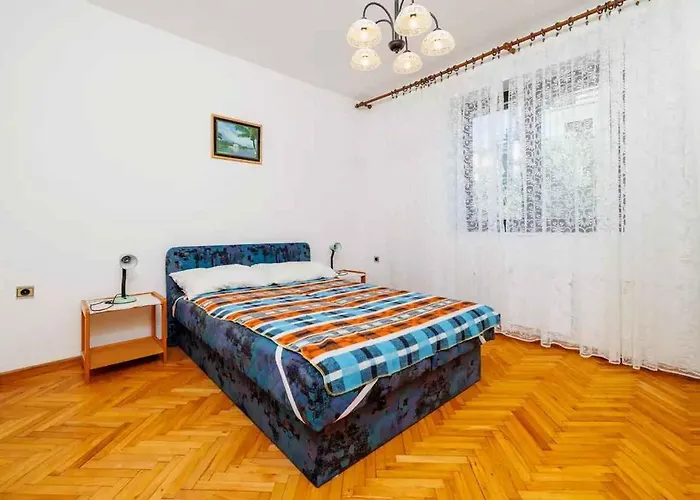 In 5747 B Apartment Dramalj