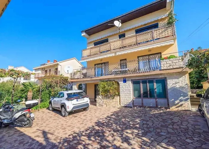 Apartment In 5747 B Dramalj